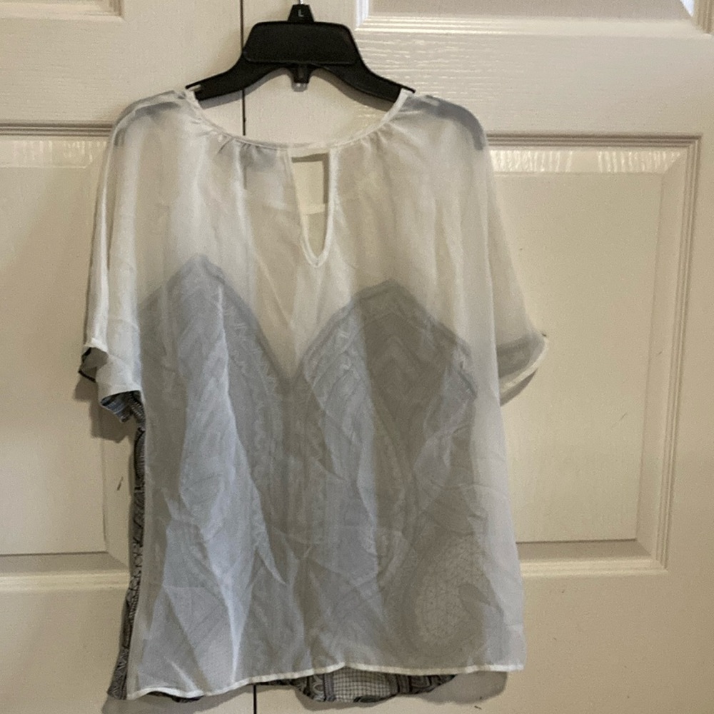 Worthington Sheer White and Gray Graphic Blouse Short Sleeve - Picture 4 of 4